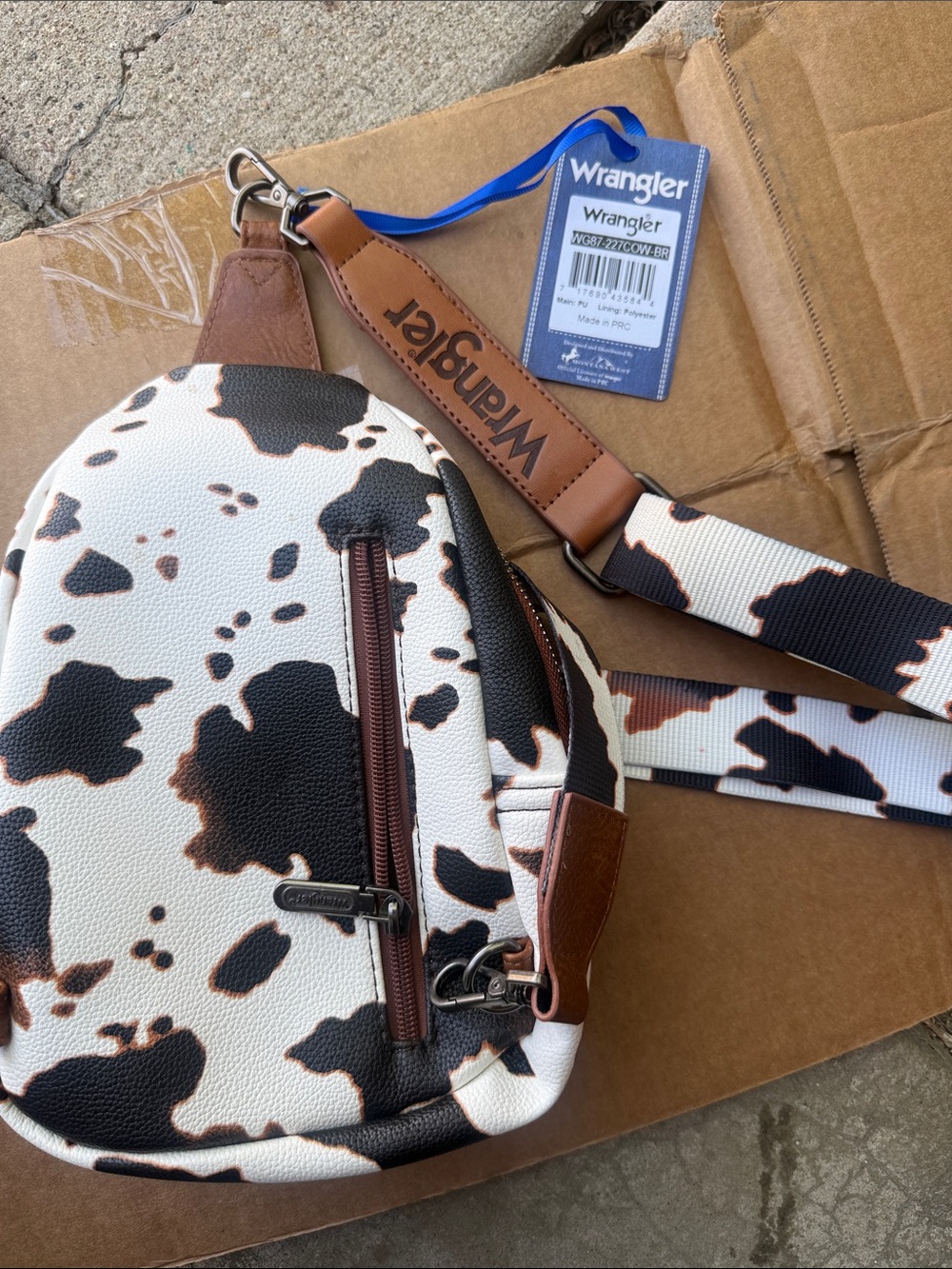 Wrangler White, Black & Brown Cowprint Sling Bag - Picture 3 of 3